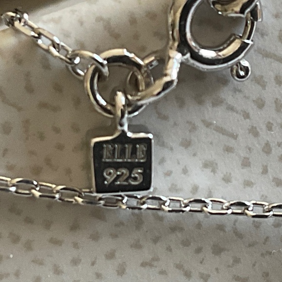 Elle silver and diamonds necklace - Picture 5 of 7